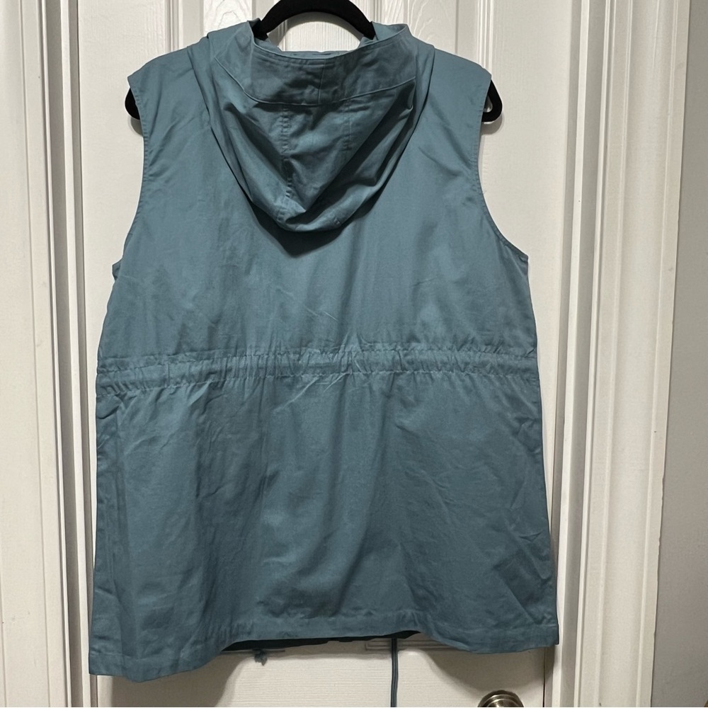 Zenana Outfitters Utility Vest Hood - Picture 5 of 7